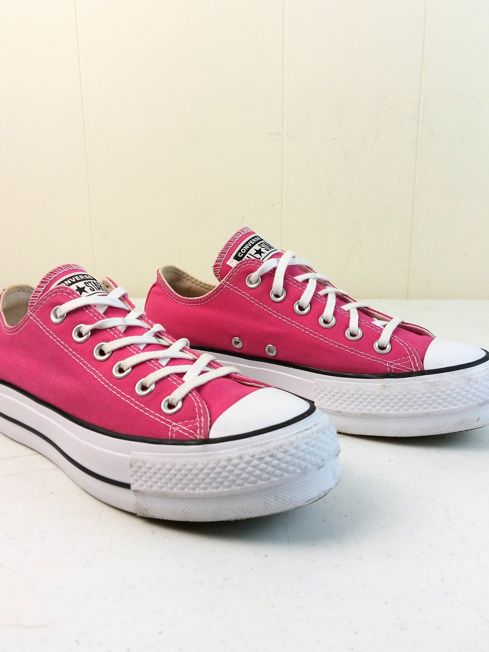 Converse Chuck Taylor All Star Platform Low Top Canvas Sneakers - Pink Size 8